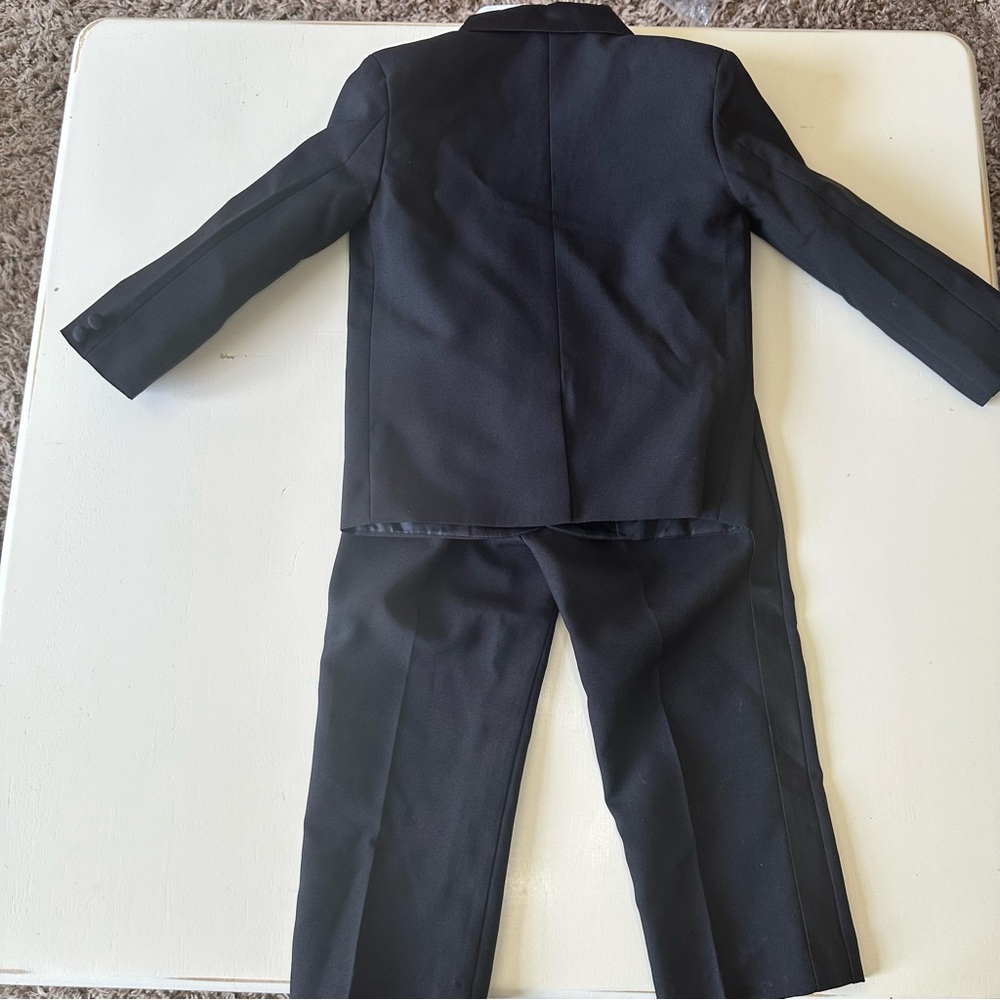Men’s Warehouse Toddler Tuxedo Size 4 - Picture 8 of 12